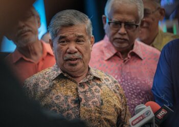 MOHAMAD Sabu menggalakan warga KPKM untuk melaksanakan inisiatif ‘vertical farming’ atau pertanian vertikal di kediaman masing-masing.