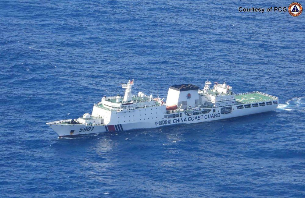 Kapal pengawal pantai terbesar China ugut nelayan Filipina