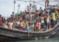 PELARIAN Rohingya terkandas di atas bot selepas masyarakat berhampiran memutuskan untuk tidak membenarkan mereka mendarat di Pineung, wilayah Aceh, pada 16 November 2023.- AFP