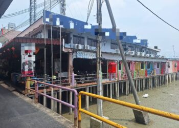KEADAAN lokasi kes tembakan di sebuah hotel di Pulau Ketam, Klang, Selangor, hari ini.-FOTO/ ISKANDAR SHAH MOHAMED