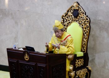 Tambah Sultan Sharafuddin lagi, sejumlah RM3 bilion yang diperuntukkan dalam Belanjawan Selangor 2025 yang diluluskan pada sidang DUN lalu diharap dapat digunakan untuk menambah infrastruktur dan kebajikan rakyat negeri itu. - UTUSAN