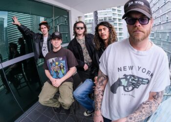 KUALA LUMPUR 11 FEBRUARI 2025 - Kumpulan Culture Wars , (kiri ke kanan) Josh Stirm (Gitaris), Alex Dugan (vokalis), Dillon Randolph (pemain bass), Caleb Contreras (gitaris)dan David Grayson (pemain drum) ketika sesi bergambar di Ascott , Kuala Lumpur. / M.FIRDAUS M.JOHARI