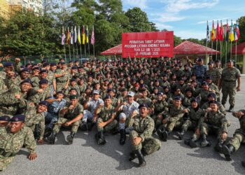 PELATIH Program Latihan Khidmat Negara (PLKN) 3.0 berjaya menamatkan latihan di Kem Rejimen 515 Askar Wataniah, di sini, hari ini - UTUSAN/ISKANDAR ISHAK
