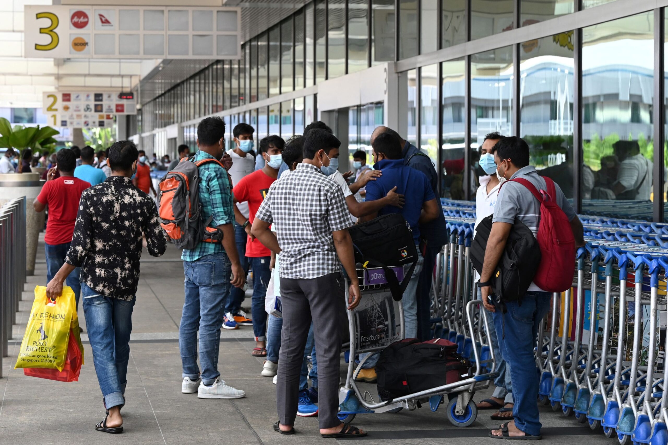 Warga asing boleh kerja sehingga umur 63 tahun di Singapura