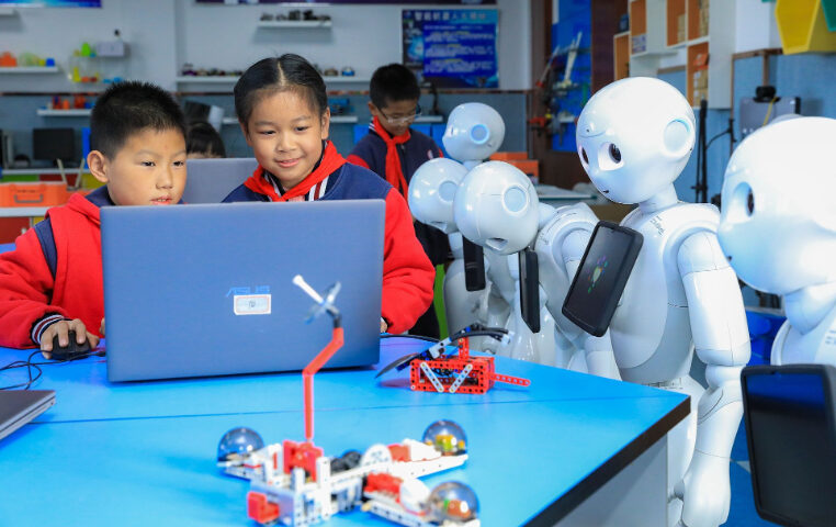 China perkenal silibus AI di semua sekolah