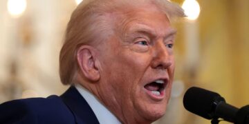 DONALD TRUMP