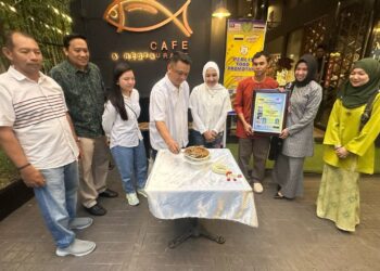TUANKU Syed Faizuddin Putra Jamalullail berkenan berangkat melancarkan ‘Promosi Masakan Perlis’ di Marada Cafe, Rattakarn Soi 11 Rd, Khlong Hae, Hat Yai, Songkhla, Thailand.-UTUSAN