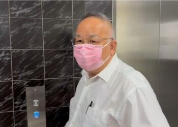 ONG Chuan Jin ketika tiba di Mahkamah Sesyen Butterworth, Pulau Pinang hari ini.-UTUSAN/SITI NUR MAS ERAH AMRAN