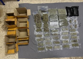 SEBAHAGIAN ketulan mampat ganja yang berjaya dirampas PGA menerusi Op Taring Wawasan Kelantan di Rantau Panjang, Kelantan.-IHSAN PGA.