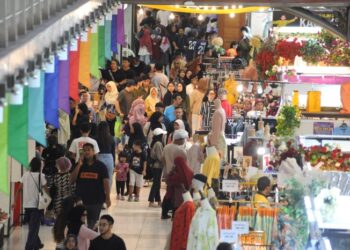 BERBELANJALAH  dengan berhemat supaya tidak berlaku pembaziran dan bertentangan dengan hikmah sebenar Ramadan.