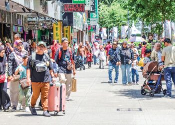 USAHA menangani kemiskinan tidak boleh hanya tertumpu kepada aspek kewangan, tetapi juga kepada pembentukan mentaliti dan sikap yang lebih progresif.
