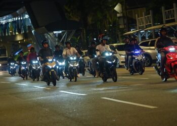 JALAN Raja Laut, Kuala Lumpur antara lokasi tumpuan kumpulan mat rempit melakukan aktiviti mereka.
– UTUSAN/SYAKIR RADIN