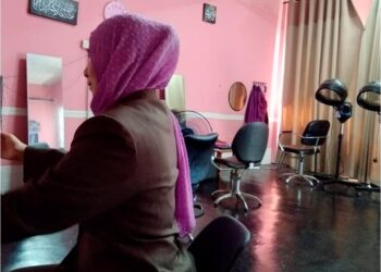 NORFAZIERA Muda berharap perkahwinan awal ketika remaja kekal ke akhir hayat. – UTUSAN/ROSLIZA MOHAMED