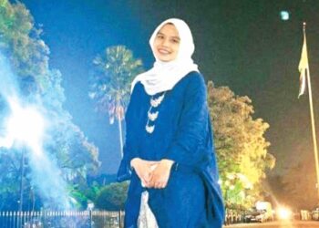 Siti Aisyah Norli dari Universiti Sains Malaysia (USM)-KLE Belgaum, Karnataka, India.
