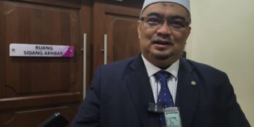 MOHAMED FADZLI HASSAN