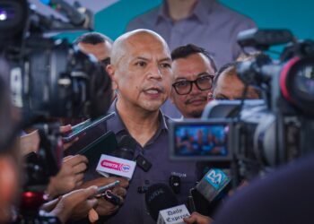 ARMIZAN Mohd. Ali dalam Program Servis Ihsan Madani@ Petronas Autoexpert (Sim@Pax) Hari Raya Aidilfitri di Papar, Sabah.
