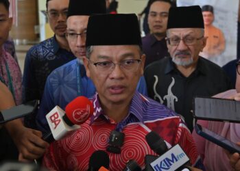 Datuk Dr Mohd Na’im Mokhtar ketika ditemui pemberita pada program Rahmah Madani Ramadan MAIWP : Majlis Sumbangan Kepada Pusat Perubatan dan Hospital Tahun 2025 di Hospital Tunku Azizah, Kuala Lumpur di sini hari ini. -UTUSAN/SYAKIR RADIN