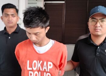 MOHAMMAD FIRDAUS BAKTEHIR didakwa atas tuduhan membunuh seorang wanita di Mahkamah Majistret Batu Pahat.