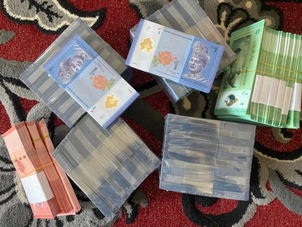 Rm10 Caj RM10 untuk tukar duit raya