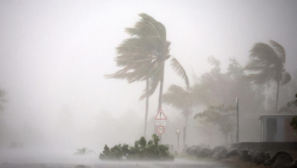 Taufan Fung-Wong berada sekitar 1,000 km dari Sabah