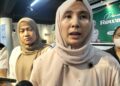 WANITA PKR Pulau Pinang menyatakan sokongan terhadap Nurul Izzah Anwar (kanan) untuk bertanding jawatan Timbalan Presiden parti itu pada pemilihan 24 Mei ini
