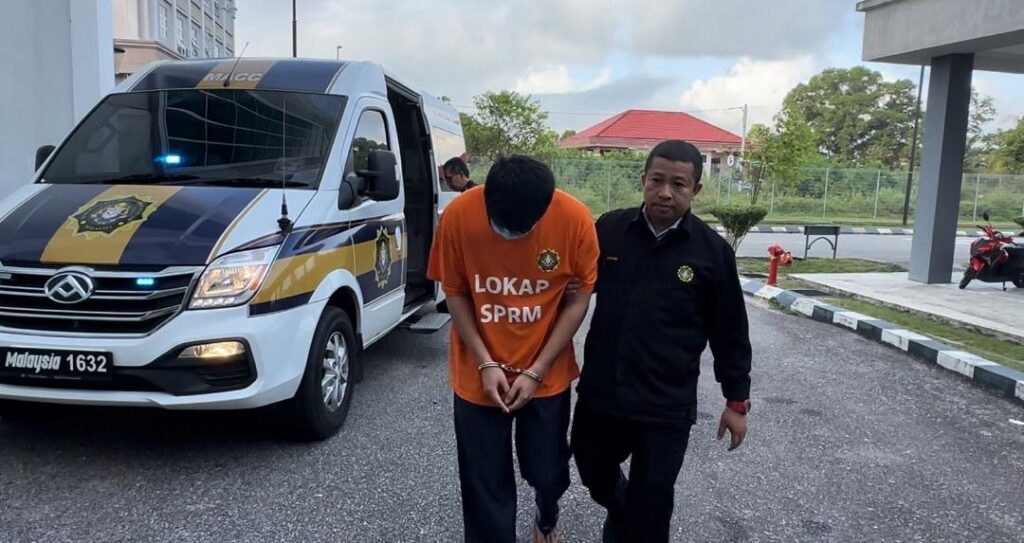 Jangan buat keputusan bersandar dakwaan skandal rasuah semata-mata