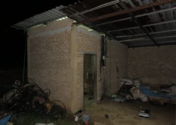 LOKASI kejadian dua lelaki warga Myanmar maut ditikam rakan senegara di kawasan kebun sayur di Sungai Siput hari ini. - UTUSAN