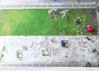LOKASI kejadian kanak-kanak perempuan yang maut akibat terjatuh dari tingkat enam pada tinjauan di Projek Perumahan Rakyat Batu Muda, Kuala Lumpur.-UTUSAN/SYAKIR RADIN