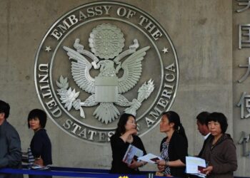 DASAR merangkumi misi AS di tanah besar China, termasuk kedutaan di Beijing serta konsulat di Guangzhou, Shanghai, Shenyang dan Wuhan serta konsulat AS di Hong Kong