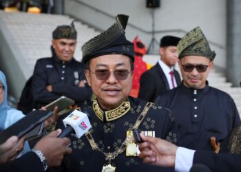 AHMAD SAMSURI MOKHTAR