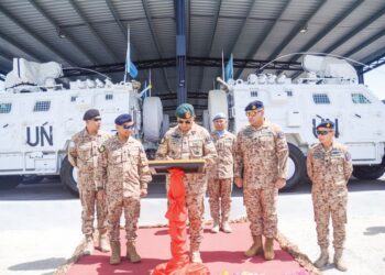 MOHD. Nizam Jaffar menyempurnakan Perasmian Garaj Kenderaan di Wisma Perwira MALBATT 850-12 
sekali gus menandakan inisiatif penting dilaksanakan dalam operasi Angkatan Tentera Malaysia.