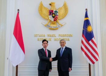 AHMAD Zahid Hamidi bersama Wakil Presiden Indonesia sempena lawatan rasmi beliau ke negara itu. - GAMBAR PEJABAT TPM