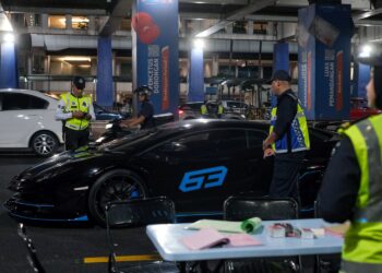 KERETA mewah jenis Lamborghini Aventador yang ditahan dalam operasi bersepadu di Jalan Bangsar, Kuala Lumpur.