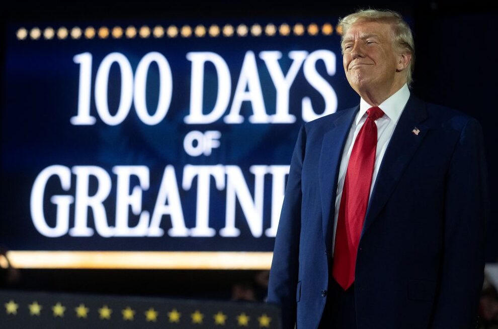 Kutipan tarif Trump jauh daripada sasaran awal 1 LEAD Trump tarif pix2 e1746007753480