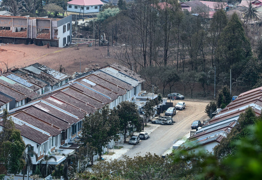 Pembeli ambil pendekatan tunggu dan lihat