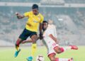 J Partiban (kiri) ketika beraksi bersama Perak menentang Selangor dalam saingan suku akhir Piala Malaysia 2019.