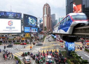 MALAYSIA perlu mengambil peluang selaku Pengerusi ASEAN dengan mempertimbangkan langkah diversifikasi pasaran eksport ke negara-negara ASEAN, Asia Barat dan Afrika.