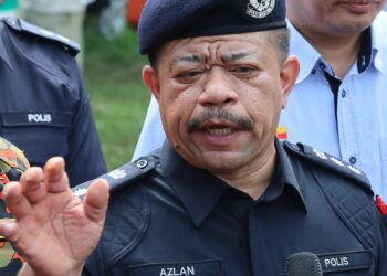 Wan Azlan Wan Mamat ketika sidang media pada sidang akhbar di Pos Kawalan Tempat Kejadian (PKTK), di sini, hari ini.