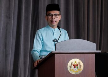 FAHMI Fadzil ketika berucap pada sidang media mingguan di Menara Angkasapuri hari ini.