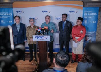 ANTHONY Loke katanya dalam sidang akhbar selepas menghadiri Majlis Apresiasi Pelanggan dan Hari Terbuka Perbadanan Aset Keretapi (RAC) di Putrajaya- UTUSAN/FAIZ ALIF ZUBIR