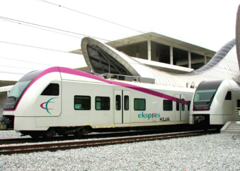 Perkhidmatan tren KLIA Ekspres dan KLIA Transit mengalami gangguan serius susulan perbuatan vandalisme. - GAMBAR HIASAN