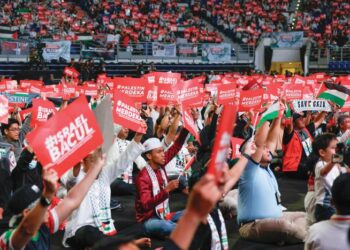 UMAT Islam di seluruh dunia harus terus bersuara dan berjuang untuk kebebasan Palestin daripada kekejaman Israel.