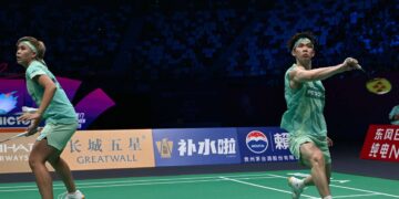CHEN Tang Jie-Toh Ee Wei tewas pada perlawanan pembukaan kepada Feng Yan Zhe–Huang Dong Ping 17-21, 18-21 pada aksi suku akhir Piala Sudirman 2025 di Xiamen, China. - AFP