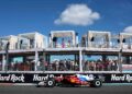 PELUMBA Ferrari, Lewis Hamilton ketika beraksi semasa kelayakan perlumbaan pecut menjelang Grand Prix (GP) Miami di Litar Miami International Autodrome di Florida, Amerika Syarikat (AS), hari ini. - AFP