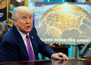 DONALD Trump memperkenalkan sistem pertahanan Golden Dome di Pejabat Oval di Rumah Putih, Washington pada 20 Mei lalu. – AFP