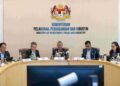 TENGKU Zafrul (tengah) ketika mempengerusikan pengumuman Laporan Prestasi Suku Pertama 2025 Kementerian Pelaburan, Perdagangan dan Industri (MITI), di sini semalam.