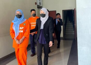 DUA pegawai PBT dan seorang pemilik syarikat di Pulau Pinang direman oleh SPRM bagi membantu siasatan kes rasuah.