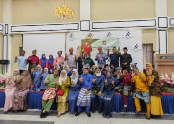 PEMIMPIN kerajaan negeri bersama Persatuan Sukan Orang Pekak Melaka (MELSDEAF) sempena Majlis Ramah Mesra Pemimpin Bersama MELSDEAF 2025 yang bertujuan mengumpul dana bagi penyertaan kontinjen Melaka ke SOPMA Ke-22 di Sarawak. UTUSAN/AMRAN ALI