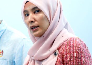 PEMILIHAN PKR kali ini mencetuskan perdebatan terutama dalam perebutan kerusi nombor dua parti antara Rafizi Ramli dan Nurul Izzah Anwar.