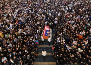 ABDULLAH Abdullah Ahmad Badawi diberi penghormatan Istiadat Pengebumian Negara selepas menghembuskan nafas pada 14 April lalu.